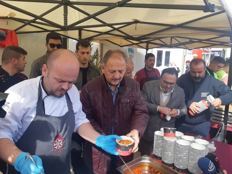 Özhaseki: “Kentsel dönüşüme karşı çıkılan yerde tek bir bina ayakta kalmadı”
