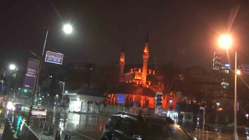 İstanbul’da beklenen yağış başladı
