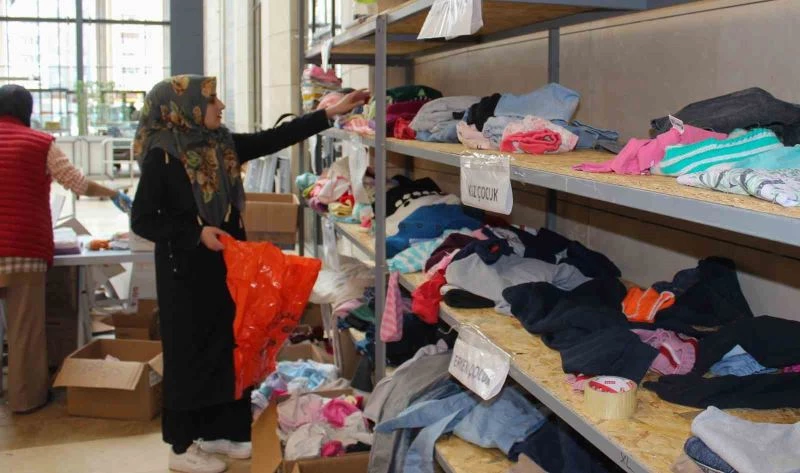 Kütahya’da Hilal Market gönüllere dokunuyor
