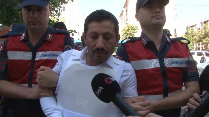 1 aylık bebeğinin annesini 8 kurşunla öldüren koca, ilk duruşmada beraatını istedi
