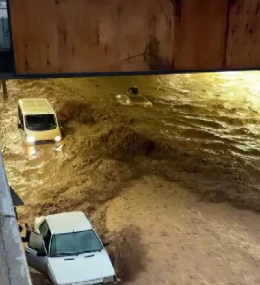 Sel felaketinin boyutu gündüz ortaya çıktı