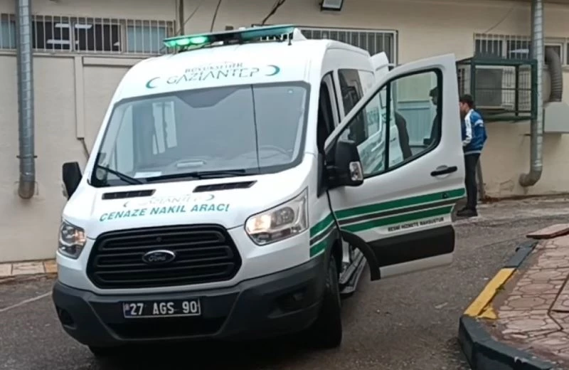 Silahli saldırıya uğrayan şahıs hastanede hayatını kaybetti
