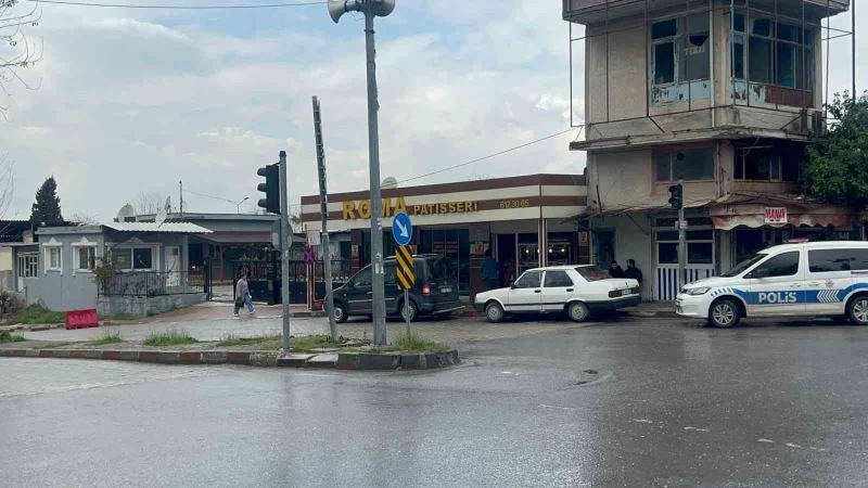 Adana’da yol verme tartışmasında 1 kişi silahla vurularak öldürüldü
