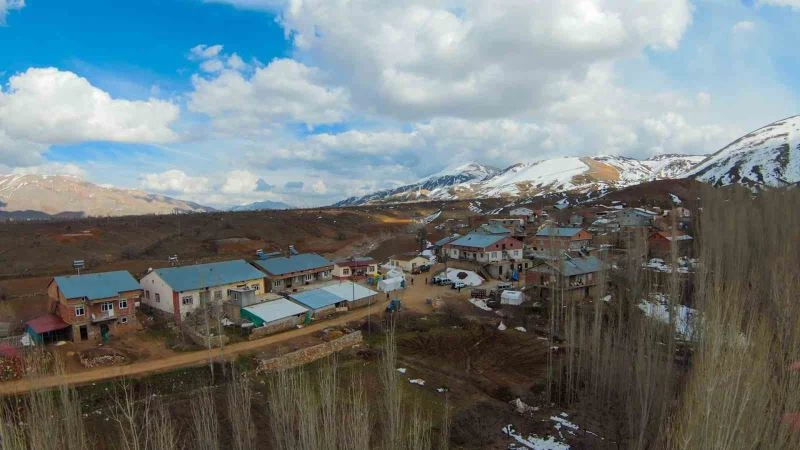 Malatyalı yaşlı çift depremde yaşadıklarını anlattı
