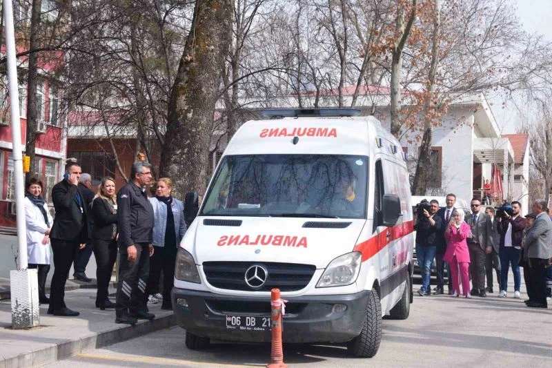 Depremin 248’inci saatinde kurtarılan Aleyna Ölmez, tedavi gördüğü hastaneden taburcu oldu
