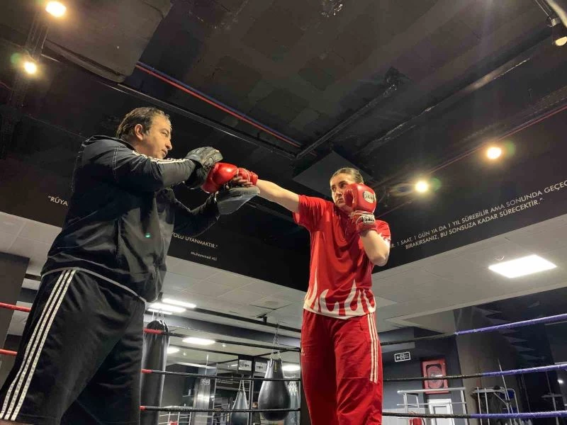  Kendi dağlarda kızı ringlerde Türk bayrağını dalgalandırıyor
