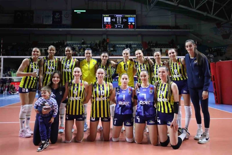 CEV Şampiyonlar Ligi: Fenerbahce Opet: 3 - Grupa Azoty Chemik Police: 1
