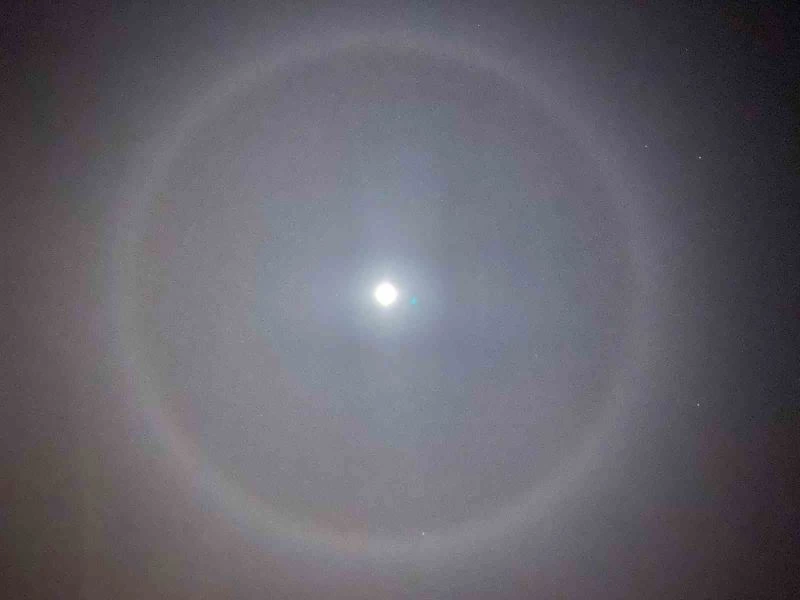 Elazığ’da Ay halesi oluştu
