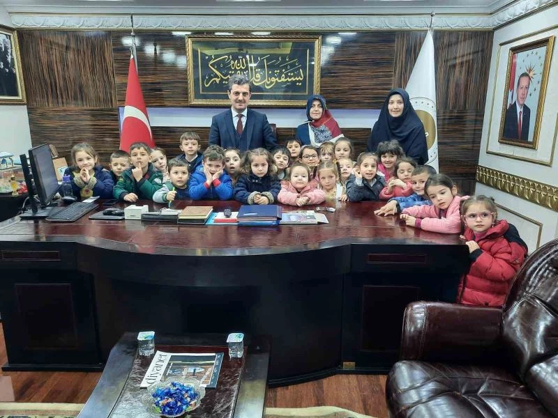 Kumbaralarındaki paraları bağışladılar
