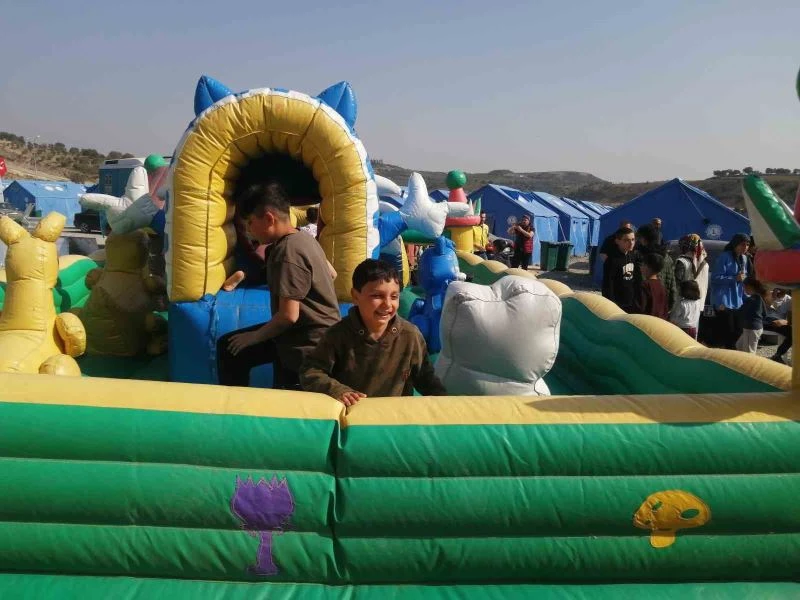 Bahçelievler Belediyesi çocukların umudunu diri tutmaya devam ediyor
