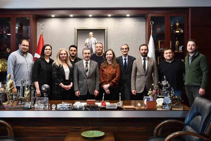 Başkan Ataç jeofizik mühendisleri ile görüş alışverişinde bulundu
