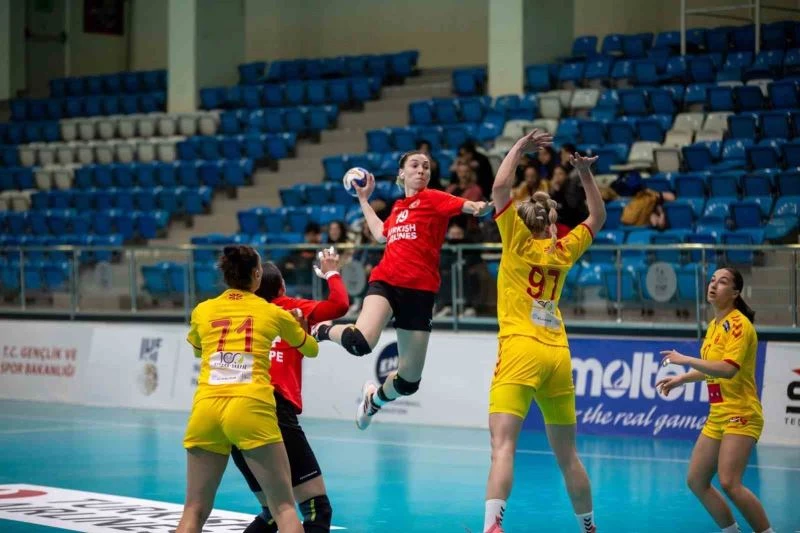 A Milli Kadın Hentbol Takımı, Kuzey Makedonya’yı yendi
