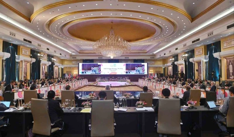 G20 Dışişleri Bakanları’ndan depremde hayatlarını kaybedenler için saygı duruşu
