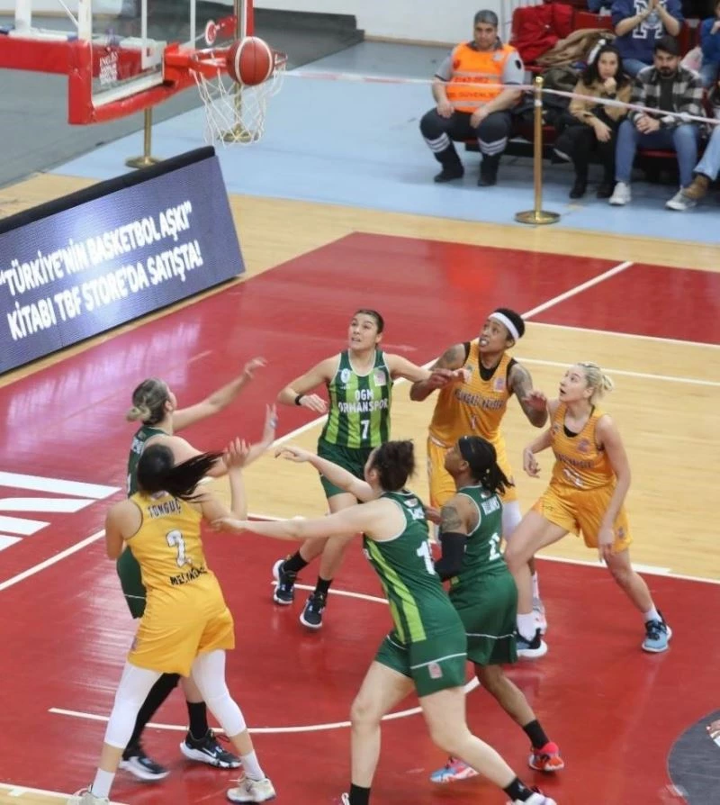 Fenerbahçe taraftarı salondaki maça da alınmayacak
