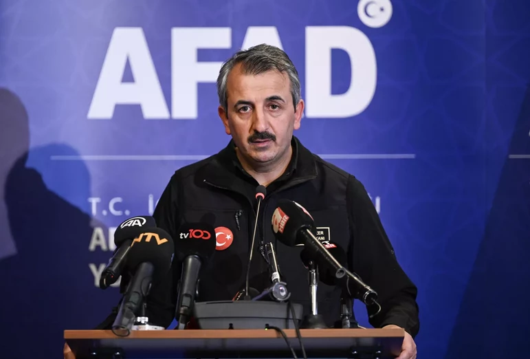 AFAD Başkanı Sezer: Asrın Felaketinde hayatını kaybeden vatandaşlarımızın sayısının 50 bin 96 olduğunu açıkladı