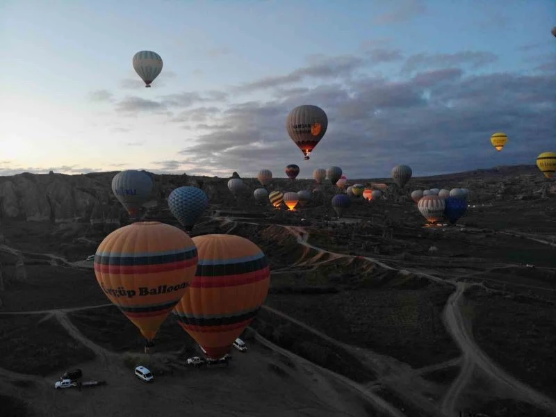 Kapadokya’da görsel şölen kaldığı yerden devam etti
