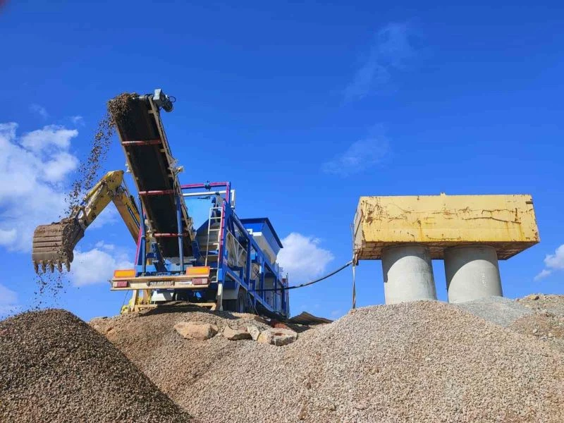 İnşaat atıkları asfalt malzemesine dönüşüyor
