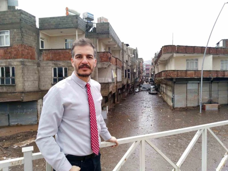 Doç. Dr. Ceyhun Özçelik: “Su hayat verir, yönetilmezse hayat alır”
