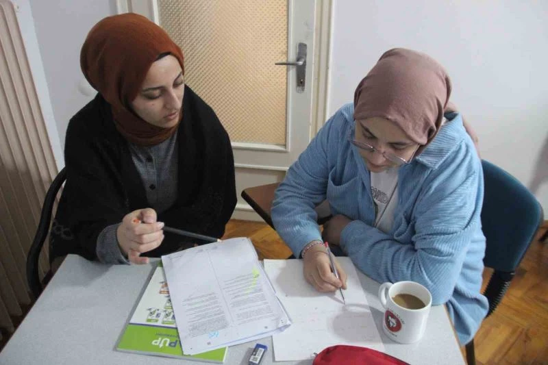 Deprem evlerini yıktı, hedeflerini yıkamadı
