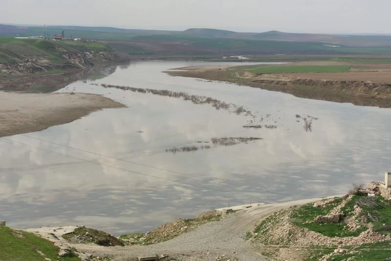 Batman-Dörtyol Petrol Boru Hattı’ndaki akış, sızıntı nedeniyle durduruldu
