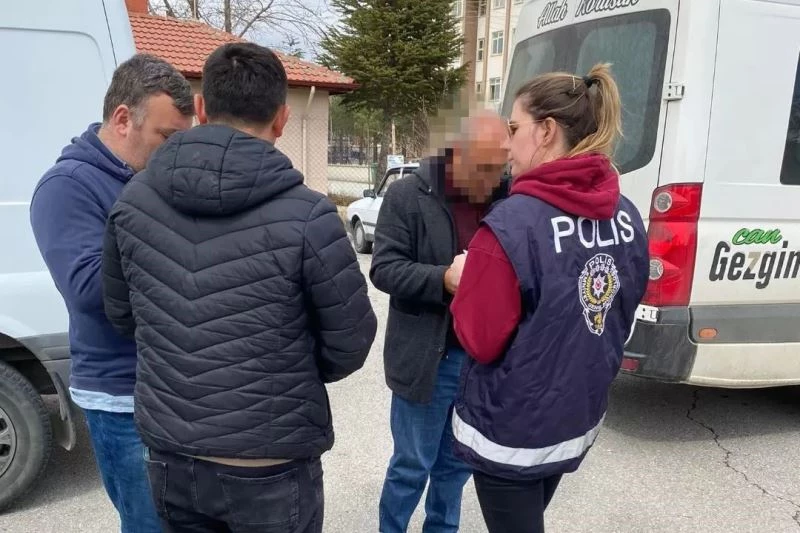 Okul önlerinde polis denetimi
