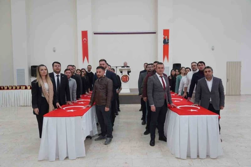 Kadroya geçen memurlar yemin etti
