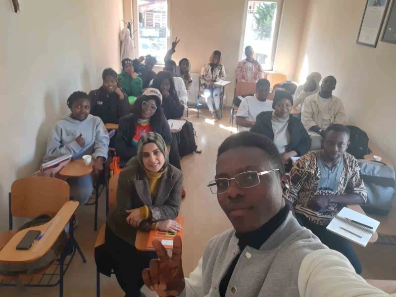 Trabzon’da yabancı öğrencilere ücretsiz İngilizce kursu veriliyor
