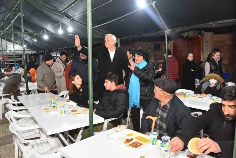 Başkan Bakkalcıoğlu Ramazan ayının ilk orucunu iftar çadırında açtı
