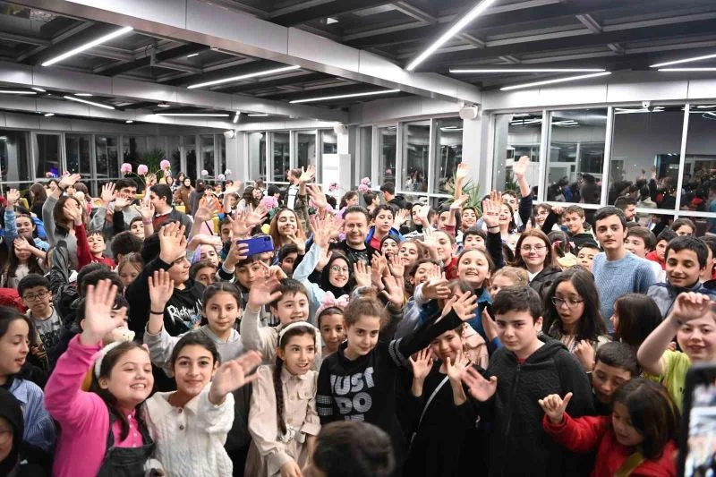 Tuzla’da ilk kez oruç tutan çocuklar iftarda buluştu
