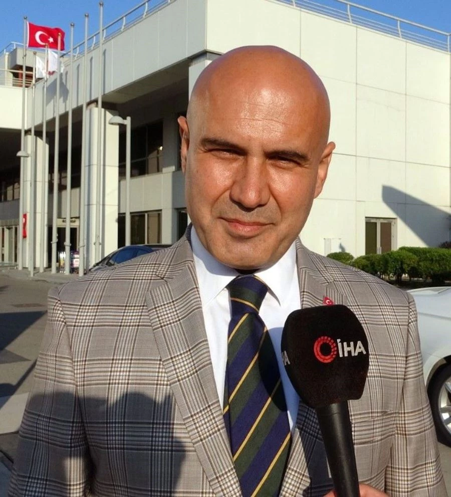 Op. Dr. Turhan Çömez: 