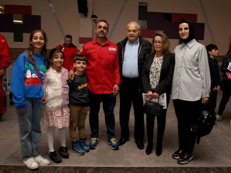 AKUT Kuşadası ekibi deprem bölgesinde yaşadıklarını anlattı
