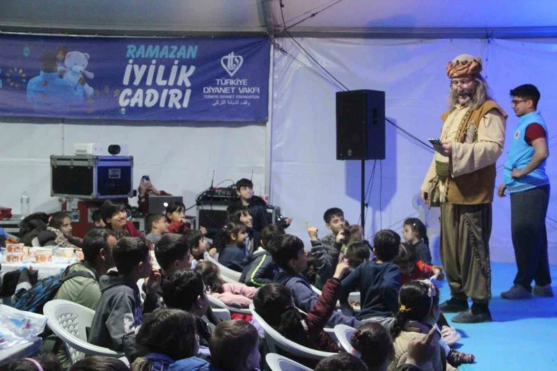 Türkiye Diyanet Vakfından Hatay’da depremzede çocuklara Ramazan eğlencesi
