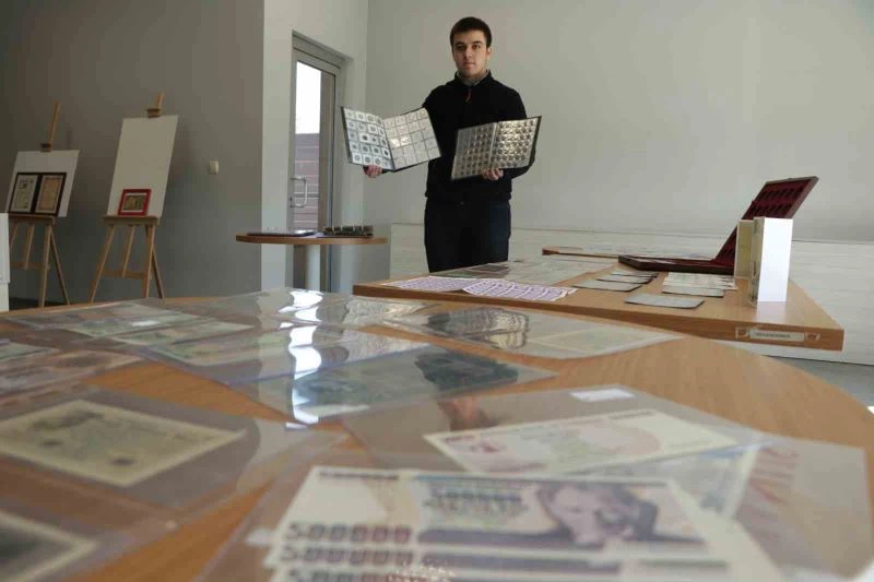 Lise öğrencisi 5 yılda 80 ülkenin eski paralarının yer aldığı koleksiyon oluşturdu
