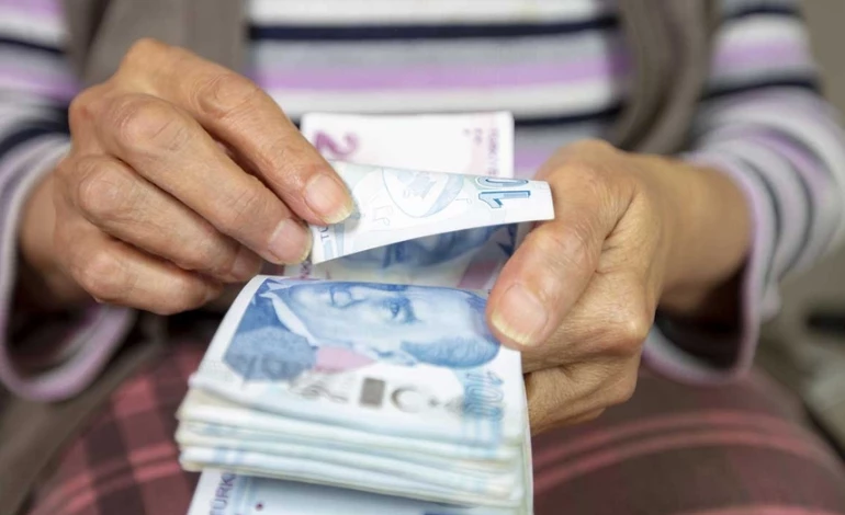 Emekli aylıkları ile ilgili teklif Plan ve Bütçe Komisyonu’nda kabul edildi