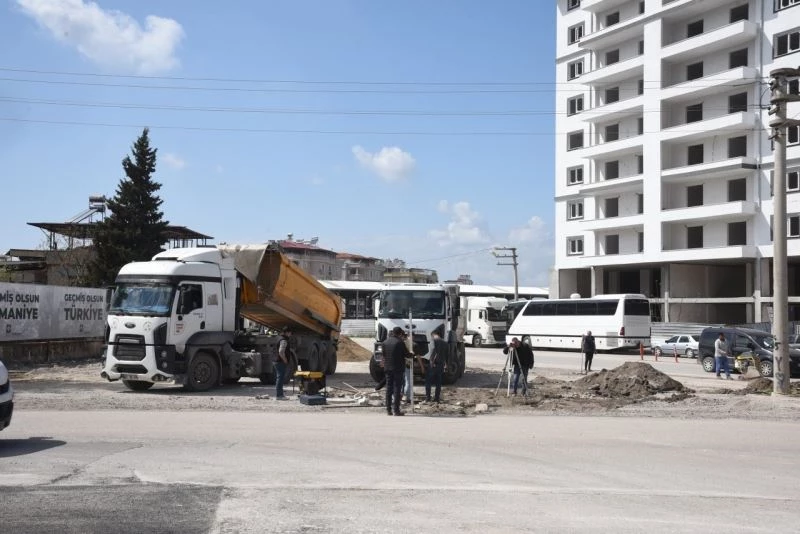 Osmaniye’de yol genişletme ve kavşak yapımına başladı
