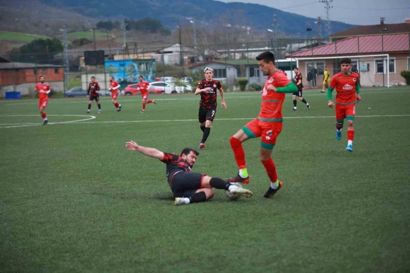 Akınspor şampiyonluk yarışını takip etti
