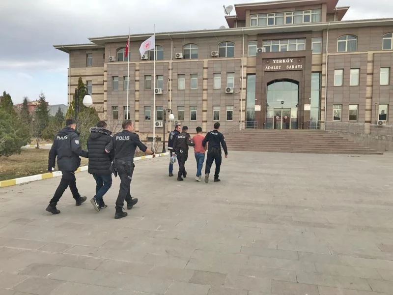 Oto fareleri, 300 saatlik kaydın incelenmesi ile yakalandı
