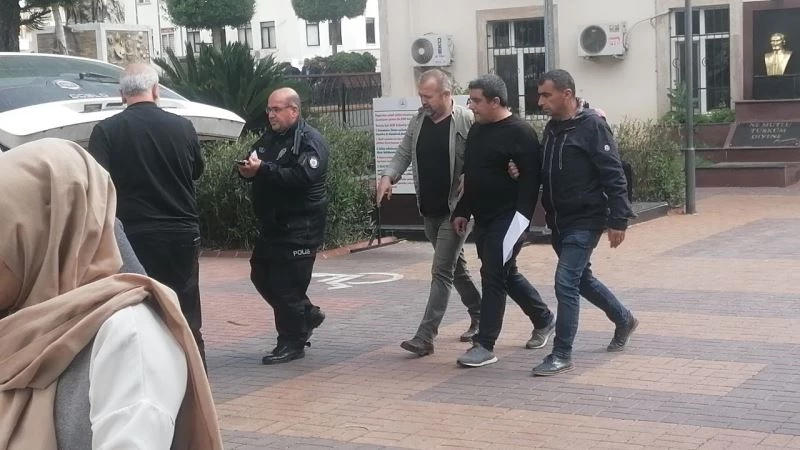 İşlem yaptırmak için gittikleri hükümet konağında yakayı ele verdiler
