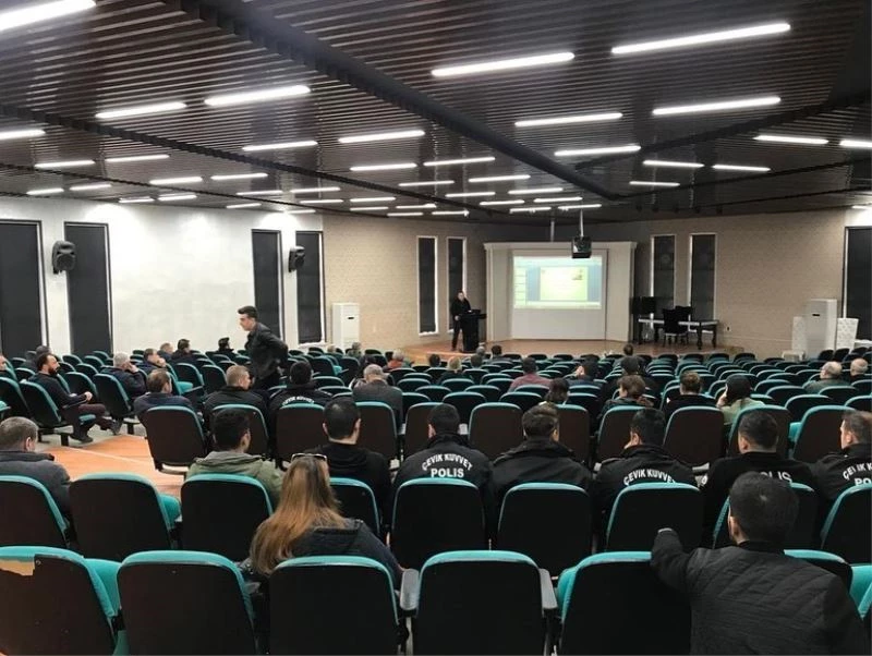 Erzincan’da polis ekiplerine “Seçim Güvenliği Eğitimi”
