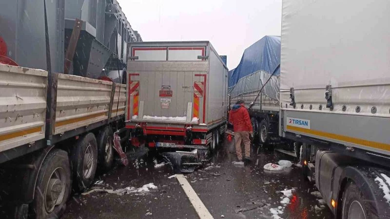 Bolu TEM’de feci kaza: 58 araç karıştı, 10 kişi yaralandı
