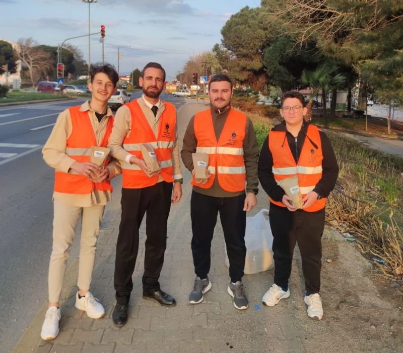 AK Parti’li gençlerden “İftara 5 kala” uygulaması
