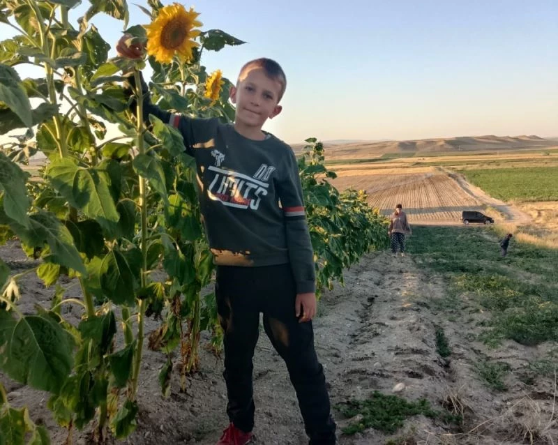 Deprem haberi yazan küçük Eymen, depremde hayatını kaybetti
