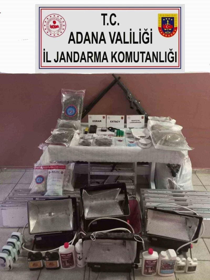 Evlerinde uyuşturucu ele geçirilen 2 kişi tutuklandı
