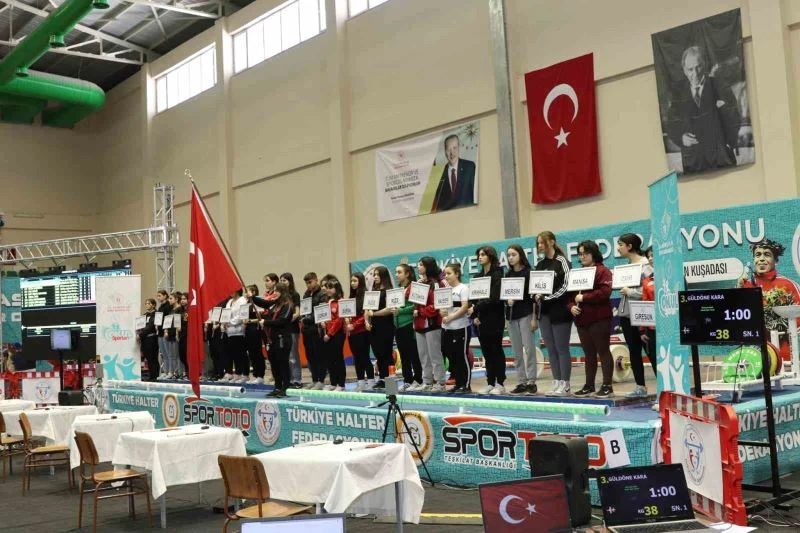 Okullar Arası Genç Kızlar Türkiye Halter Şampiyonası Kuşadası’nda başladı
