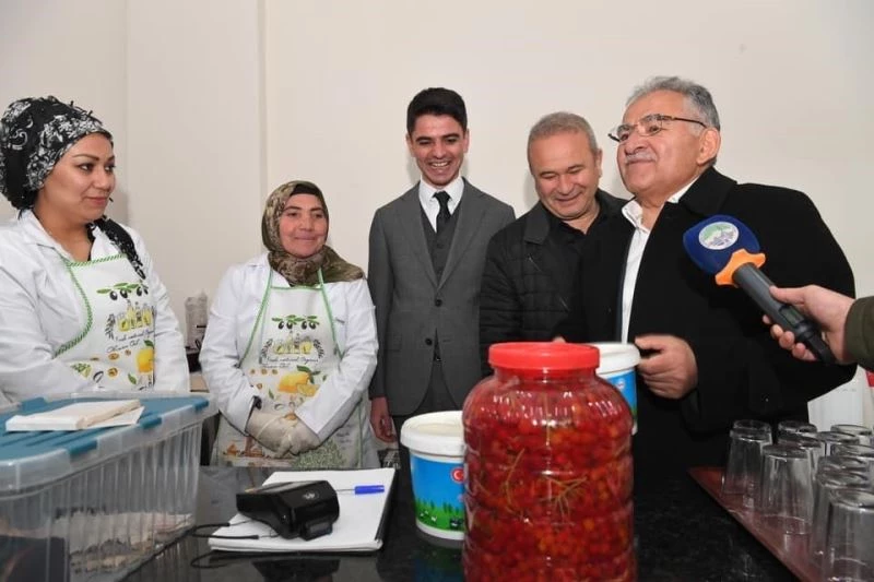 Başkan Büyükkılıç’tan 16 ilçeye 4 yılda 306 kez hizmet dolu ziyaret
