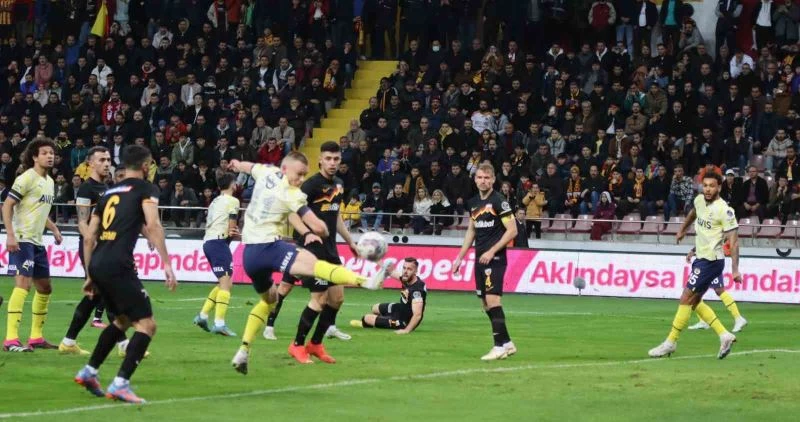 Spor Toto Süper Lig: Kayserispor: 0 - Fenerbahçe: 1 (İlk yarı)
