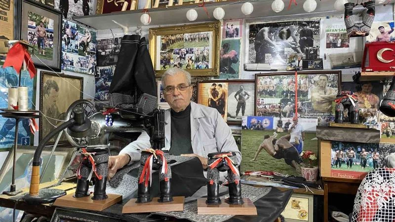 (Özel) ’Yaşayan İnsan Hazinesi’ İrfan usta pehlivanlar için 67 yıldır kispet dikiyor
