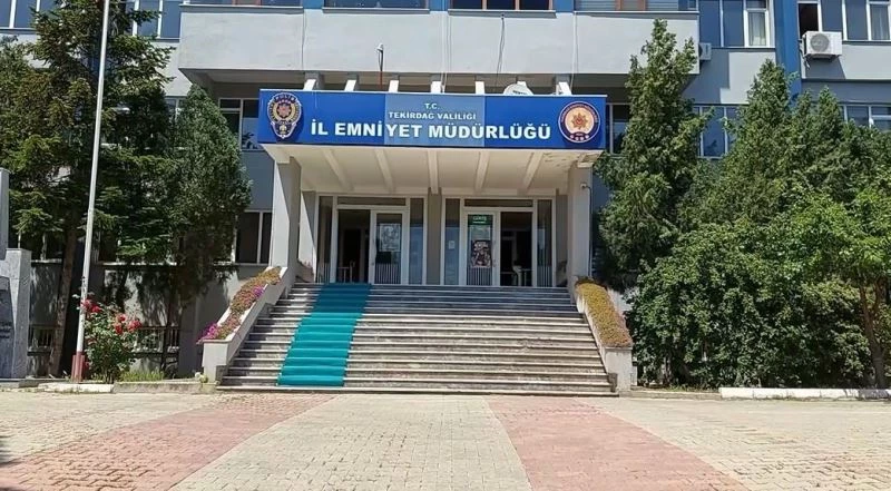 Yardım malzemelerini çalmıştı: Yeniden gözaltına alınan emniyet personeli tutuklandı
