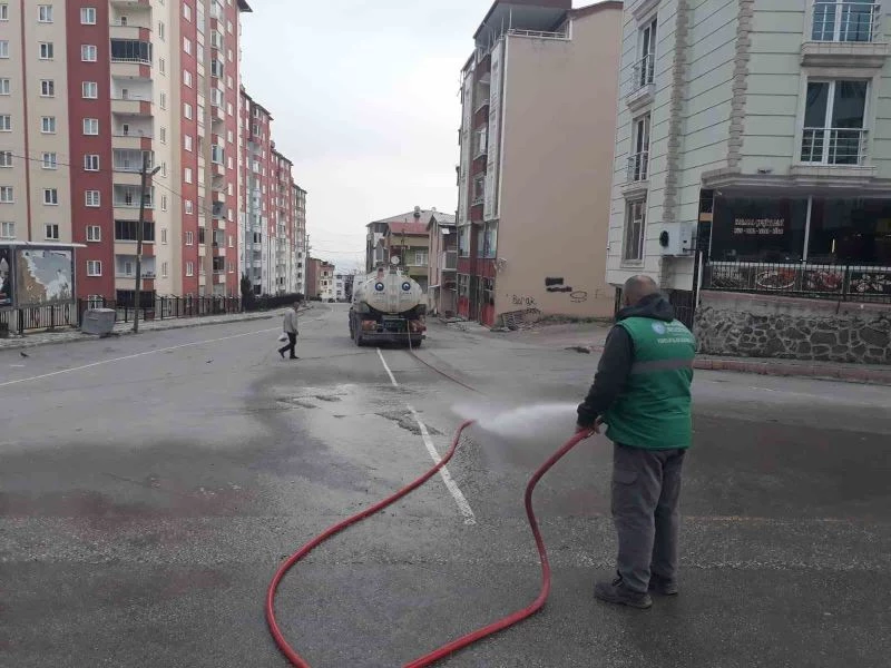 Canik’te cadde ve sokaklarda yoğun mesai
