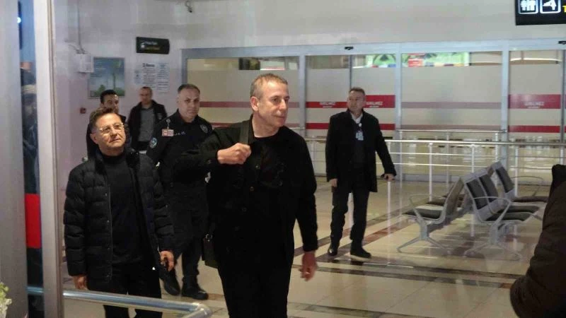 Abdullah Avcı, vedalaşmak için Trabzon’a geldi
